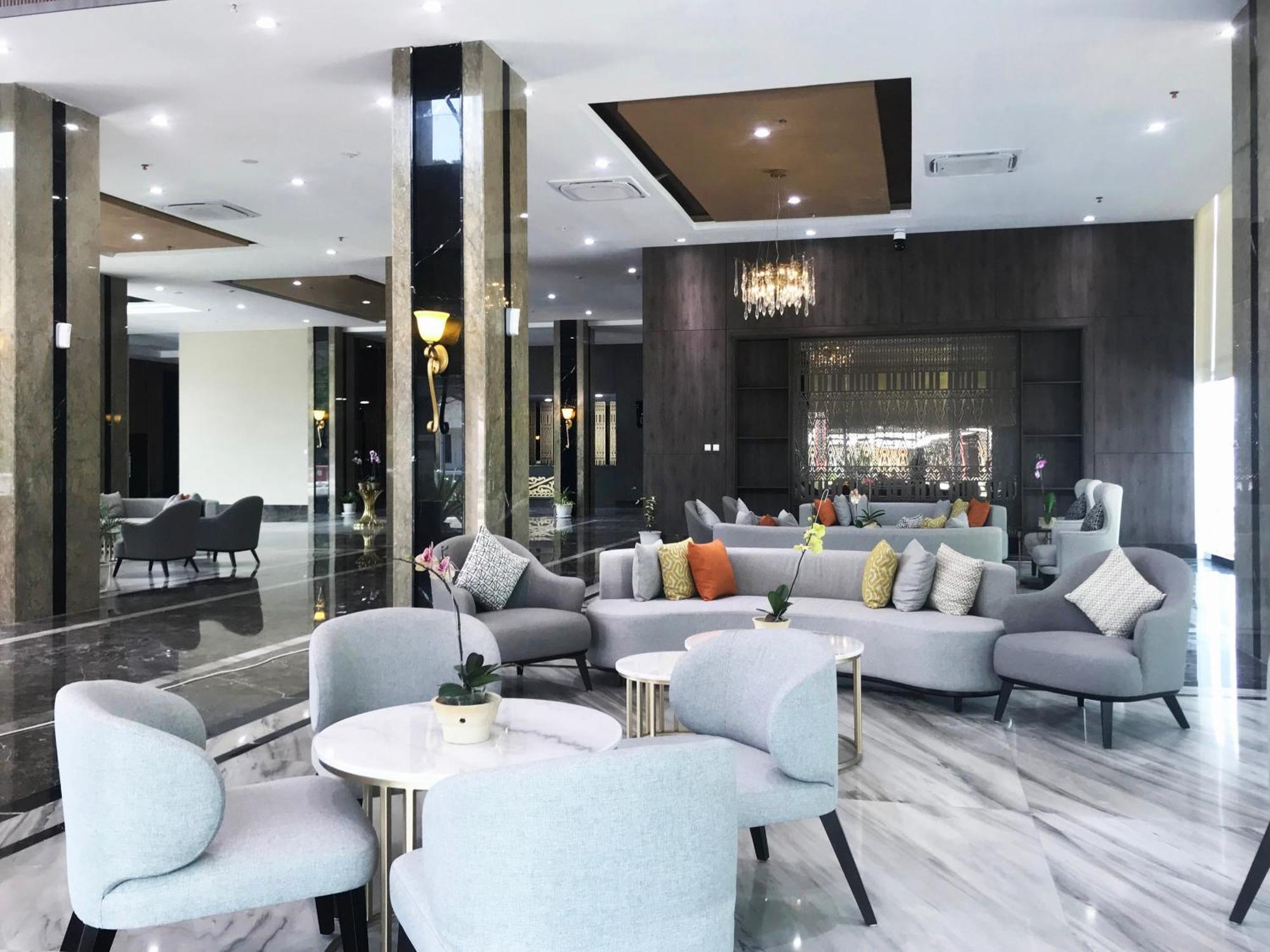 Labersa Hotel & Convention Center Samosir Sinapuran Exterior foto